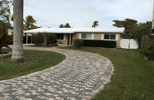 East Naples House | Beautiful Downtown located canal home with pool only 1 mile to 5th Ave