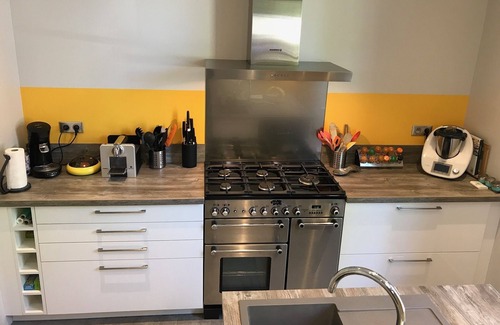 Saumur House | BEAUTIFUL DOWNTOWN SAUMUROISE HOUSE with GARDEN 10 to 12p