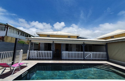 Trois-Rivieres House | Beautiful duplex 70m2, in the peace between sea and mountain, air-conditioned, equipped tt comfort