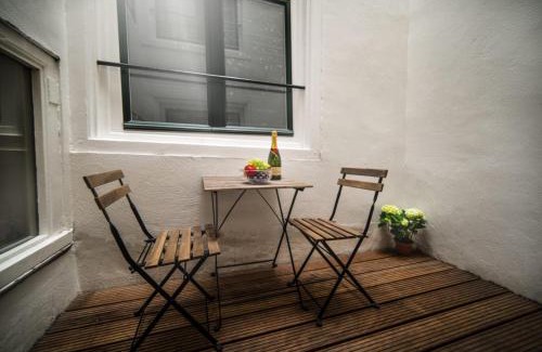 Burgwallen Nieuwe Zijde House | Beautiful DutchHouse Centrum