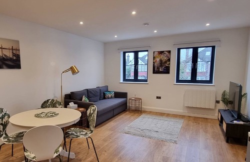 Ealing Common Apartment | Beautiful Ealing Common Apartment