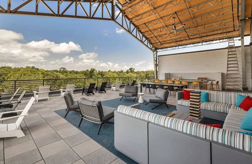 Govalle Apartment | Beautiful East Austin 1BR w/Pool, Gym & W/D, nr airport, by Blueground