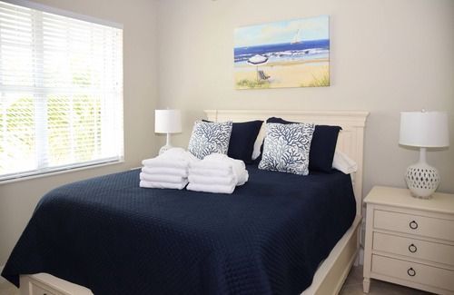 Treasure Cay Resort | Beautiful Eclectic Decor on the Beach - Sleeps 6 guests