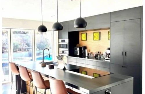 Encinitas House | Beautiful Encinitas 4 bed w/pool & jacuzzi, 5 mins to beach!