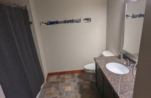 Salt Lake Mountain Resorts Condo | Beautiful End-Unit with Private Balcony and hot tub + pool.