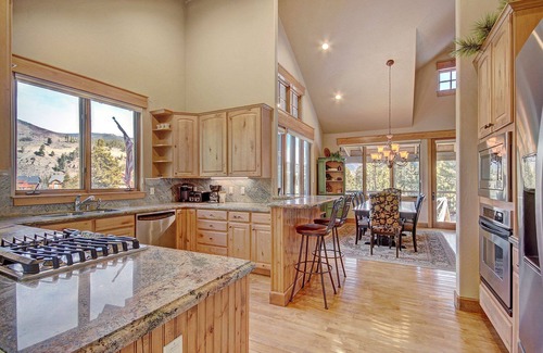 Elk Run House | Beautiful Executive Home/On the River Golf Course/Amazing Views