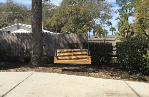 Horseshoe Beach House | Beautiful Family Home owned by a combat veteran. NO PETS and NO SMOKING