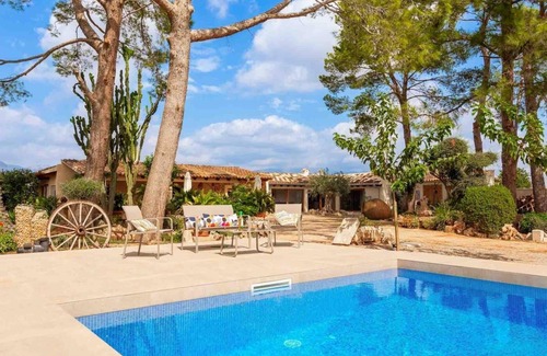 Binissalem Villa | Beautiful family friendly finca in Binissalem, with private pool.
