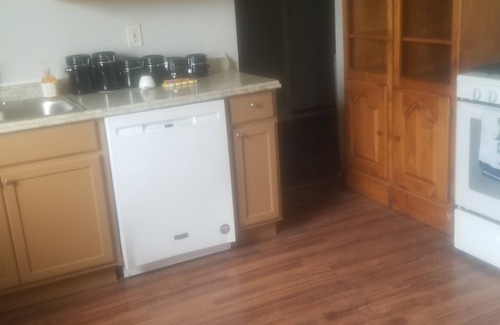Kansas City House | Beautiful FAMILY FRIENDLY Home. Make Memories in the Hometown of The KC Chiefs!n