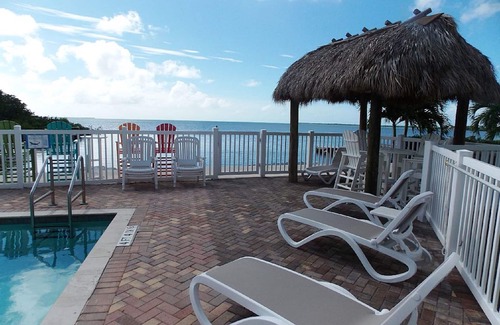 Cudjoe Key House | Beautiful Family-Friendly, Dock, Marina, Heated Pool, near Key West, MM21.5