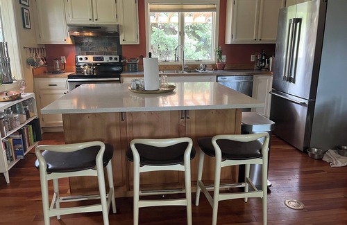 Upper Rattlesnake House | Beautiful family friendly home in the Rattlesnake with outdoor recreation nearby