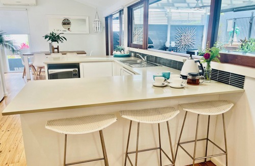 Bayview House | Beautiful family home close to parks, water and cafes.