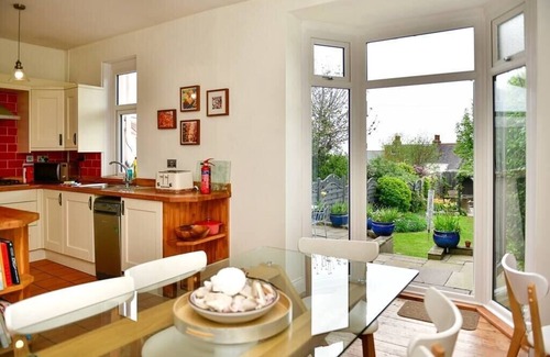 Mumbles House | *Beautiful family home in Mumbles, with garden*