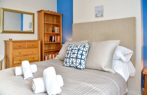 Mumbles House | *Beautiful family home in Mumbles, with garden*