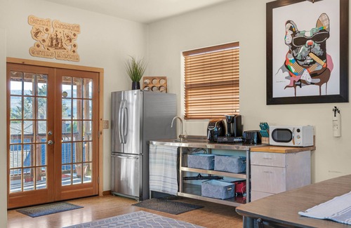 Seaside House | Beautiful Family Home, Less than one Block to the Beach