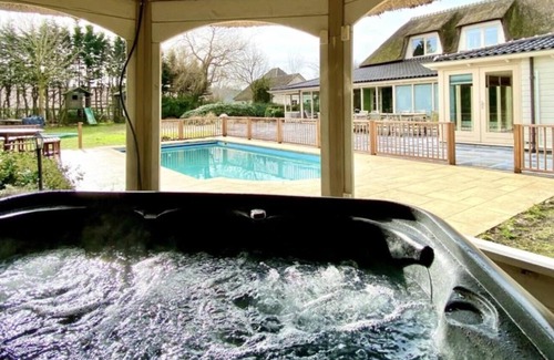 Municipality of Heerhugowaard Villa | Beautiful family villa with heated Pool and Jacuzzi