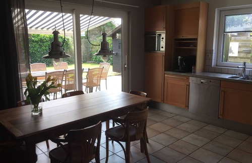 Scharsterbrug House | Beautiful Family home, 4 - 10 pers, on open water.