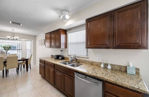 Largo House | Beautiful Family Pool House Heated Pool