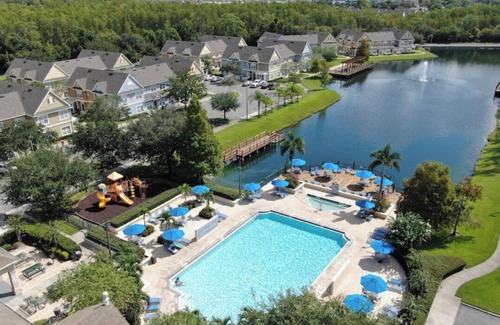 Venetian Bay Villages Condo | BEAUTIFUL FAMILY-SIZED TOWNHOME IN A VACATION RESORT NEAR DISNEY/ORLANDO