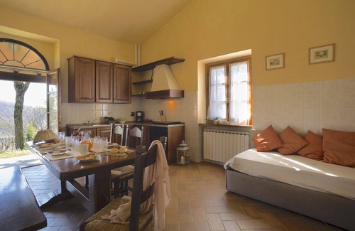 Arezzo Other | Beautiful Farmhouse with Pool