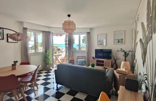 Saint-Laurent-du-Var Apartment | Beautiful flat with balcony and sea view