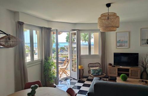 Saint-Laurent-du-Var Apartment | Beautiful flat with balcony and sea view