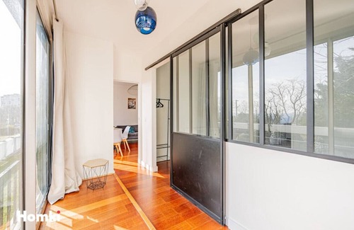 Saint-Cloud Apartment | Beautiful flat 2 rooms near Paris/La Défense
