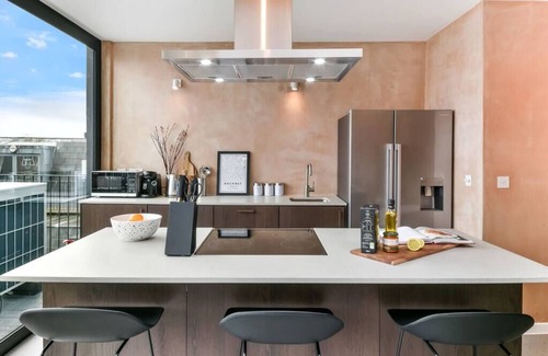 Victoria Apartment | Beautiful Flat in Hipster Hackney | Very Spacious!