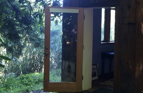 Occidental House | Beautiful Flat in Western Sonoma's redwood hills with hot tub, pets ok