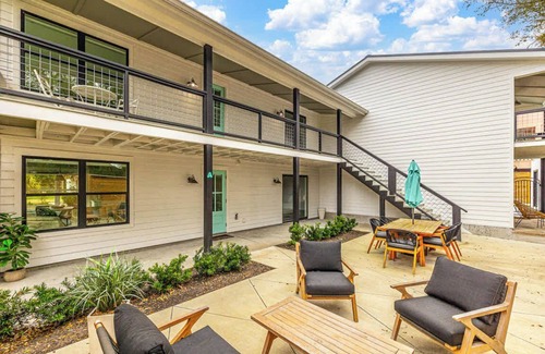 Saint Simons Island Condo | *Beautiful* Folly Flats Just STEPS from the BEACH!