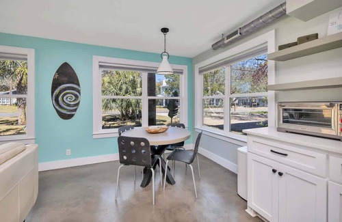 Saint Simons Island Condo | *Beautiful* Folly Flats Just STEPS from the Beach!