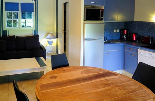 La Bastide-Clairence Apartment | Beautiful apartment for 6 guests with WIFI, pool, TV, terrace and pets allowed