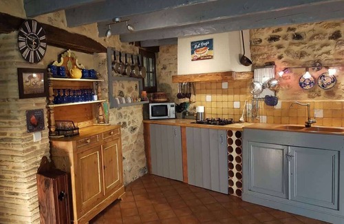 Le Buisson-de-Cadouin House | Beautiful stone house for 6, swimming pool, Périgord