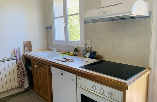 Montferrier-sur-Lez Villa | Beautiful villa on 2000m2 garden ten minutes from the town center with swimming pool