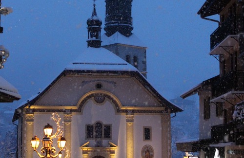 Saint-Gervais-les-Bains Ski Chalet | Beautiful old mountain chalet sleeping up to 12 people with mountain views