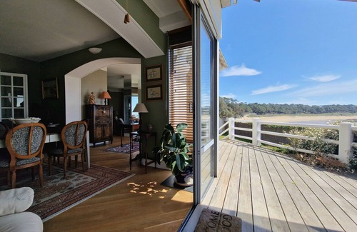 Saint-Palais-sur-Mer Villa | Beautiful villa with full sea view and private access to the Platin beach