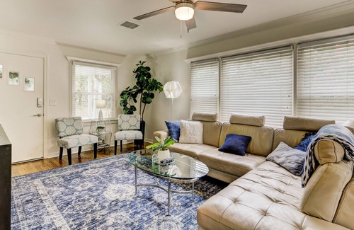Edmond House | Beautiful, Fresh Benton Bungalow