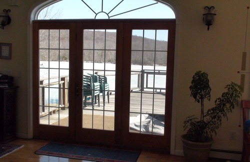 Swan Lake House | Beautiful Full-Size Private Lakefront Gated Home with dock/boats