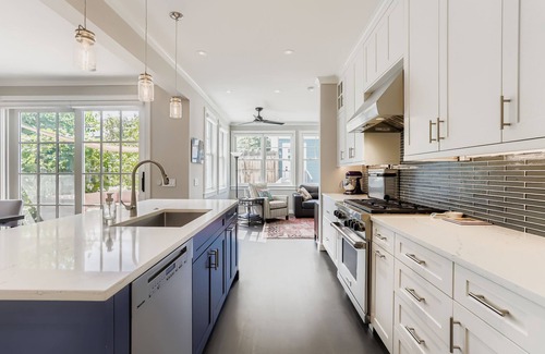 Newlands House | Beautiful Fully Furnished New Build in Newlands