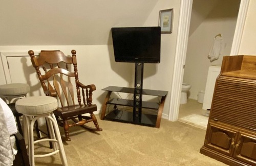 Apex Apartment | Beautiful Garage Studio in Apex Friendship Community