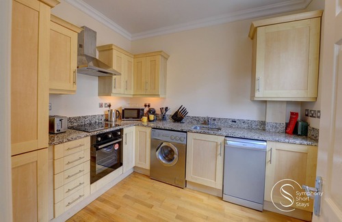Leamington Spa Apartment | Beautiful, light & spacious Regency 2 bed apt