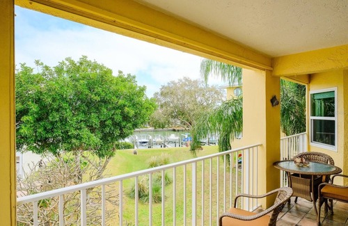 Tierra Verde Condo | Beautiful Gem 5 min from Ft. De Soto Beach!