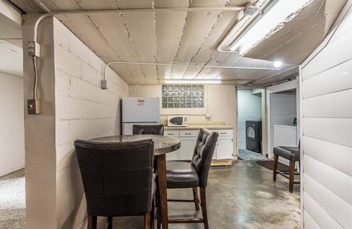 Sioux Falls House | Beautiful Get-a-way in the Heart of Sioux Falls