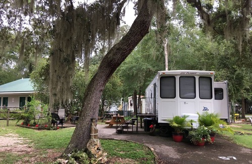 Salt Springs House | Beautiful Get-away - Ocala National Forest @ Salt Springs Resort- Loaner kayaks!