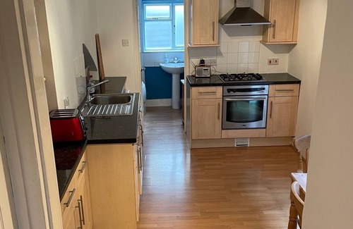Shaftesbury Apartment | Beautiful ground floor garden flat, Clapham Common