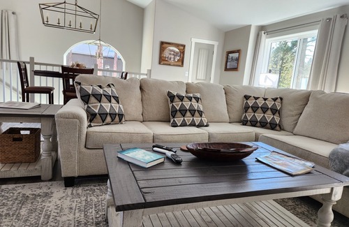 Woodland Park House | Beautiful guest house retreat 2 miles from downtown Woodland Park - Sleeps 4