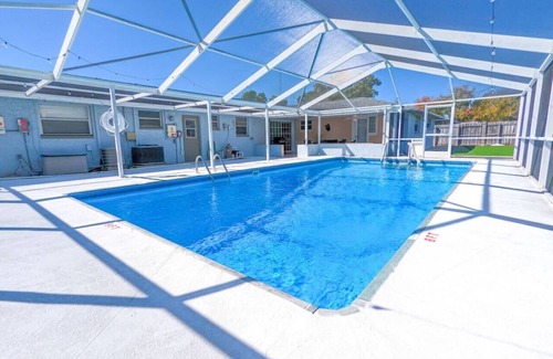 Port Richey House | Beautiful Guest House w/Large Heated Pool