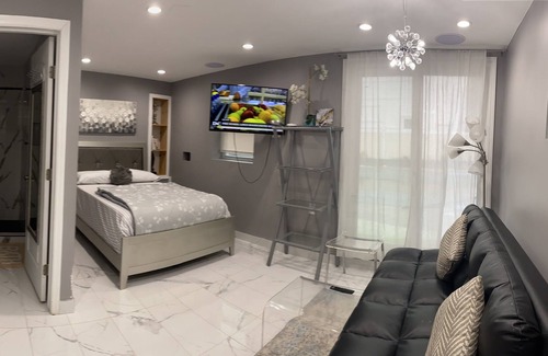 Woodmere Apartment | Beautiful guest house close to jfk