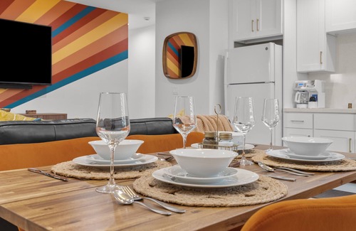 North Hills West House | Beautiful Guesthouse in North Hills-Private Parking/Patio-Quiet Neighborhood