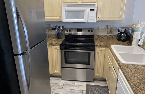 Gulf Shores Condo | Beautiful Gulf Front ~ 2BD 2BA ~ 2 King Beds ~ Large Balcony~Keyless Entry~ #504